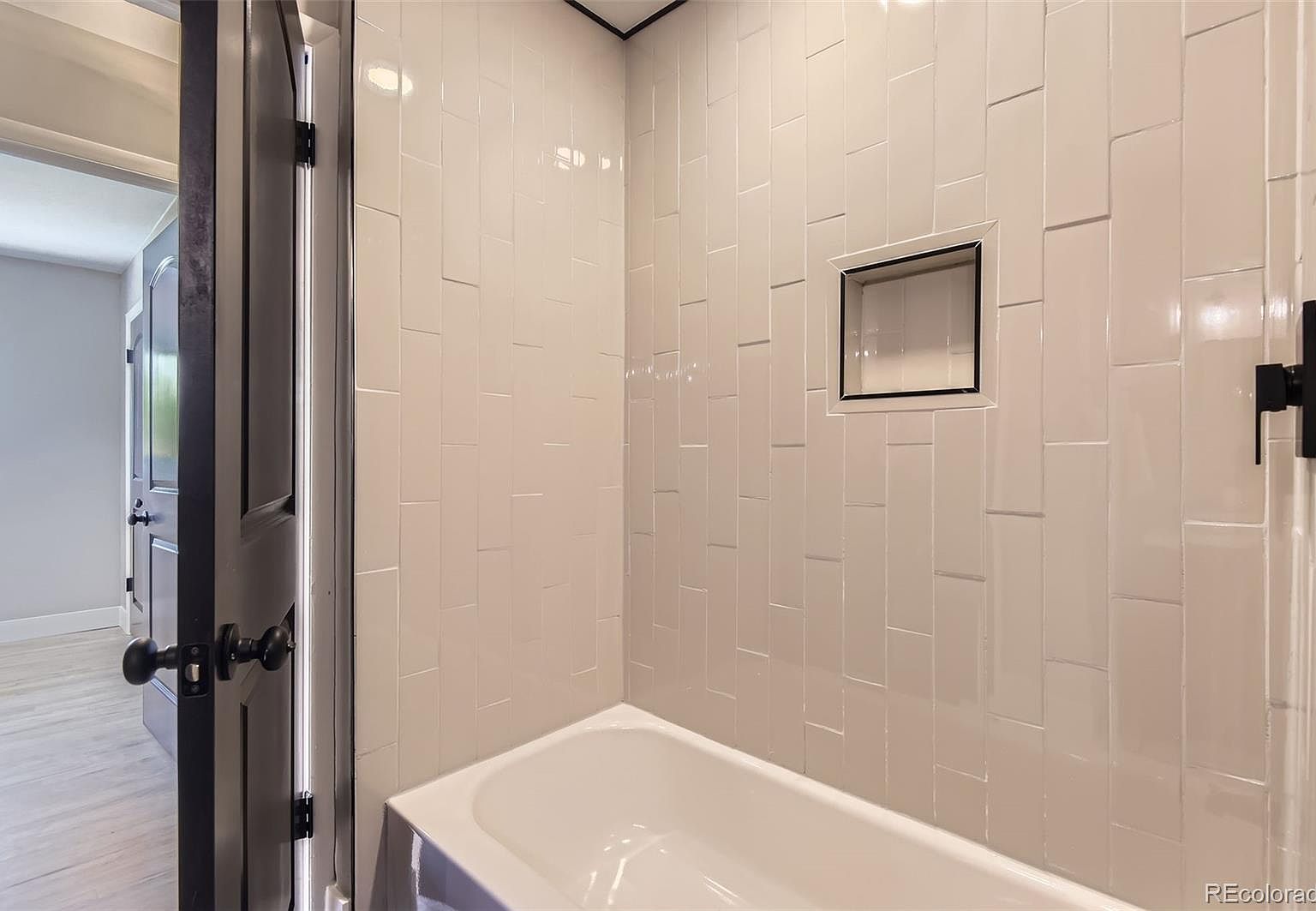 Holly Street guest bathroom